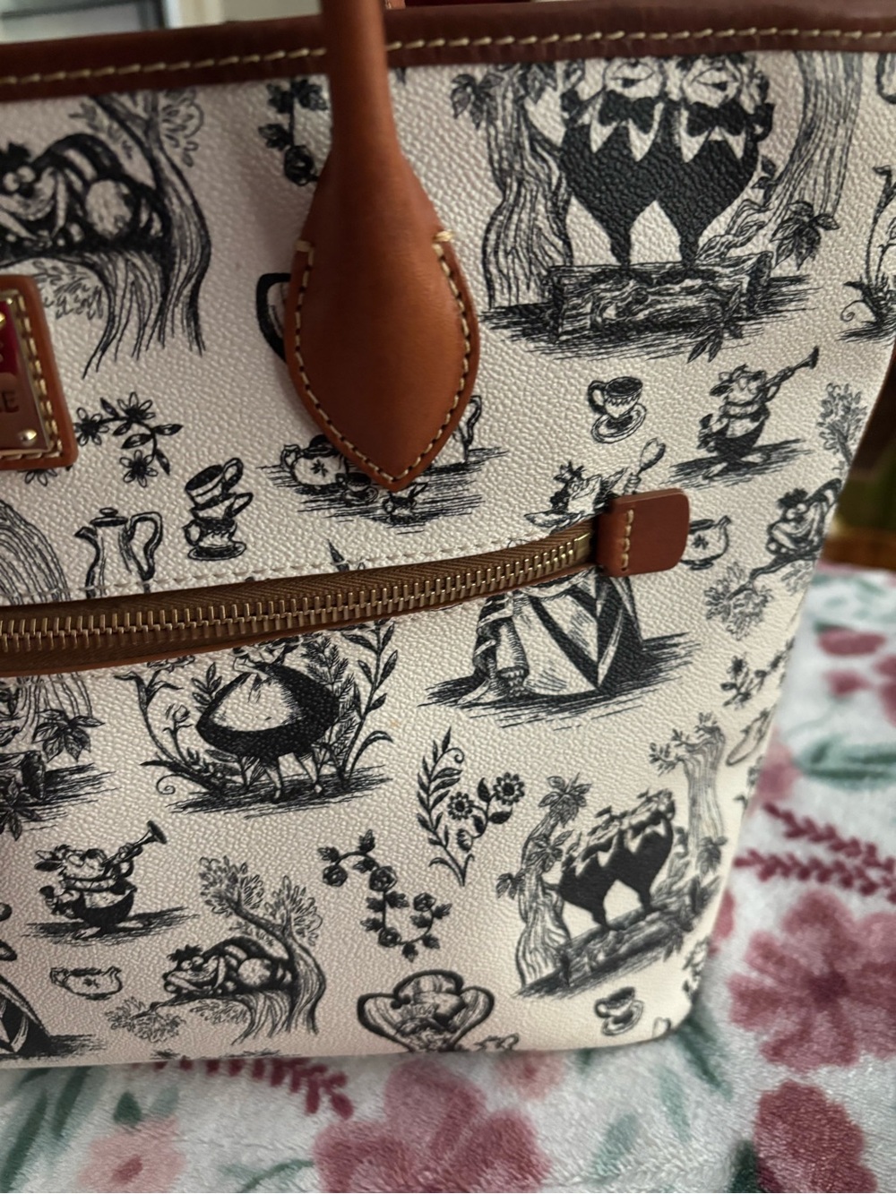 Dooney & Bourke Cream and Brown Printed Shoulder Tote - Picture 3 of 9